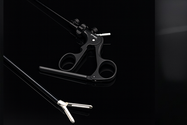 Fenestrated   Grasper